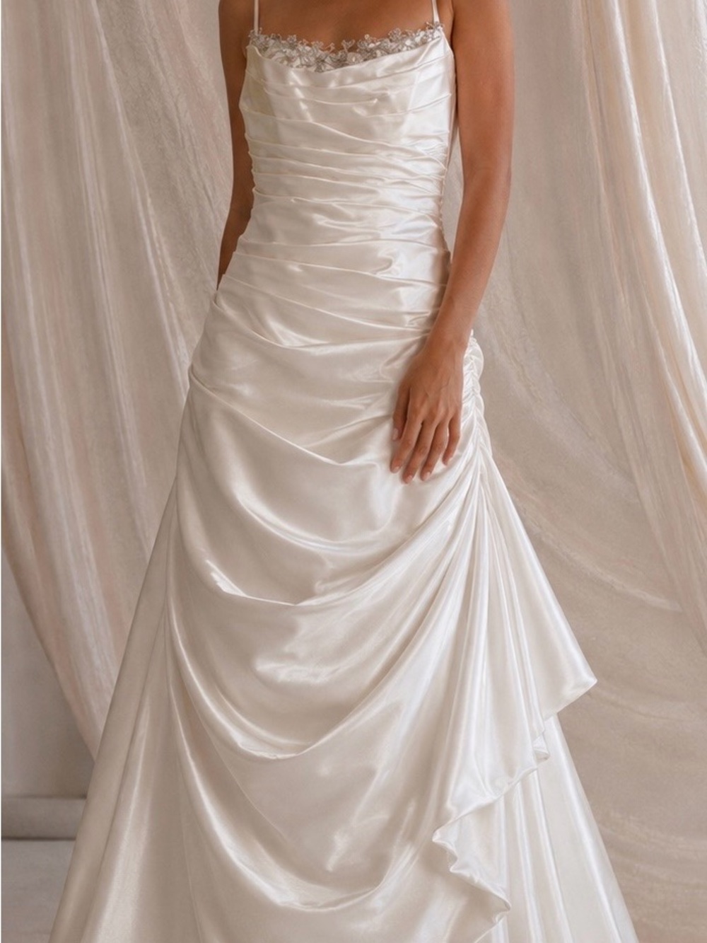 David's Bridal Ivory Wedding Gown Label Detail